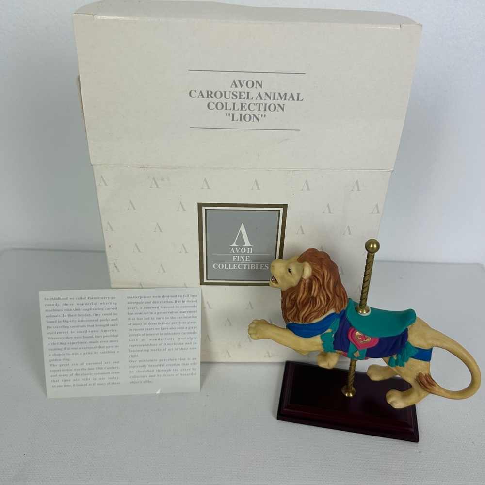 Avon NIB  VTG '1996' "Hand-Painted" Porcelain Carousel Animal Collection, "Lion"